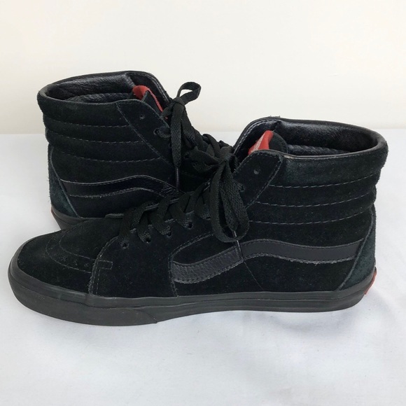 sk8 hi pro blackout